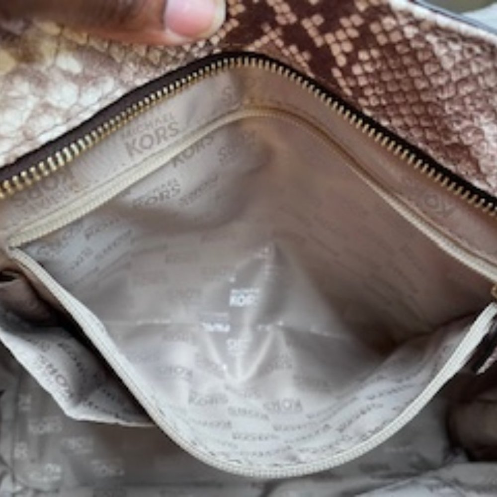 SOLD…MICHAEL KORS EUC SNAKESKIN LEATHER TOTE - Picture 10 of 10
